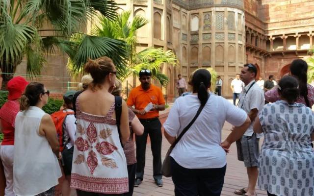 Tour Guide Tour Escorts